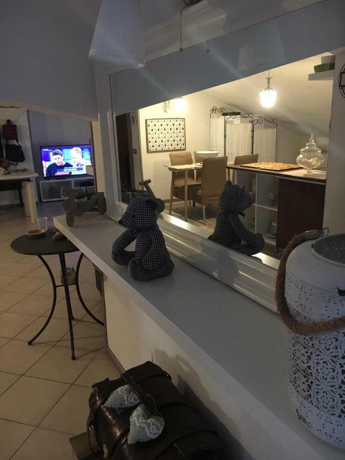 Casa Leonardo Liam Apartment กาแซร์ตา ภายนอก รูปภาพ