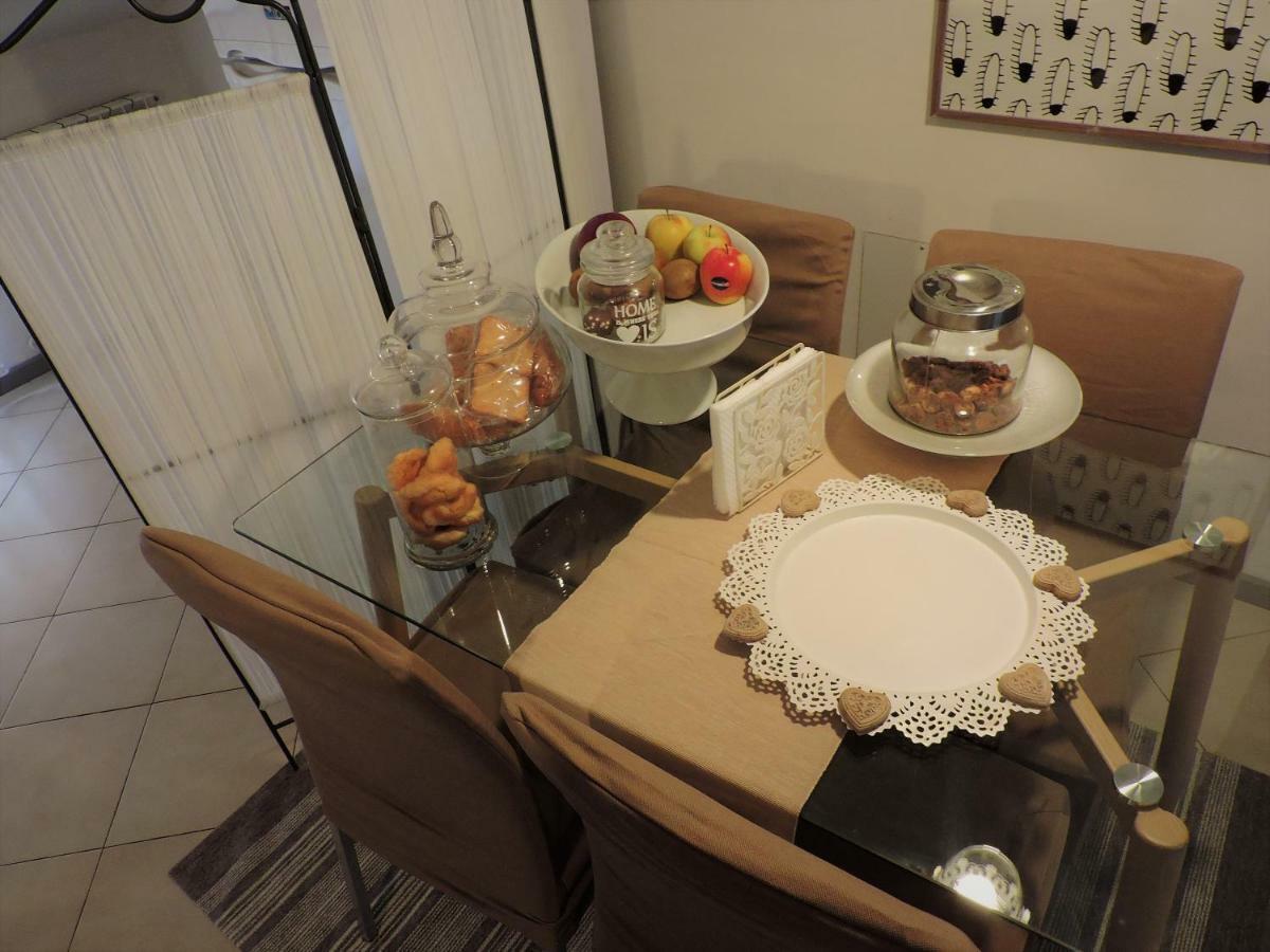 Casa Leonardo Liam Apartment กาแซร์ตา ภายนอก รูปภาพ